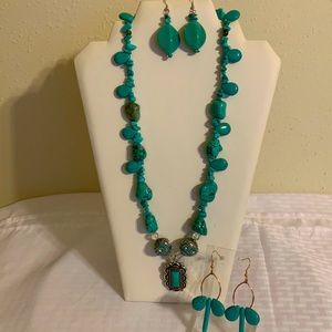 Aquamarine and Swarovski Crystal necklace set. Handmade.